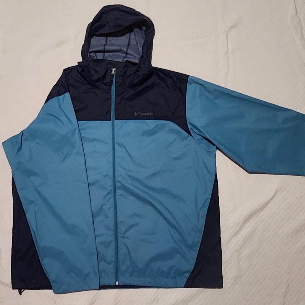 NWOT Columbia Windbreaker W/Attached Hood - Size XXL